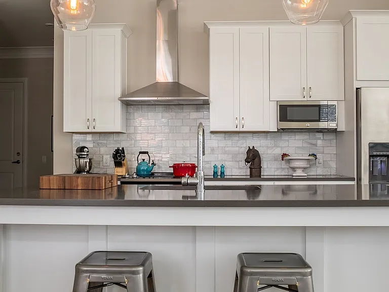 The Broadview — Photo 13