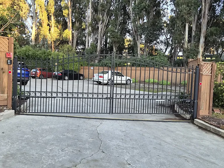1650 Ocean St — Photo 16
