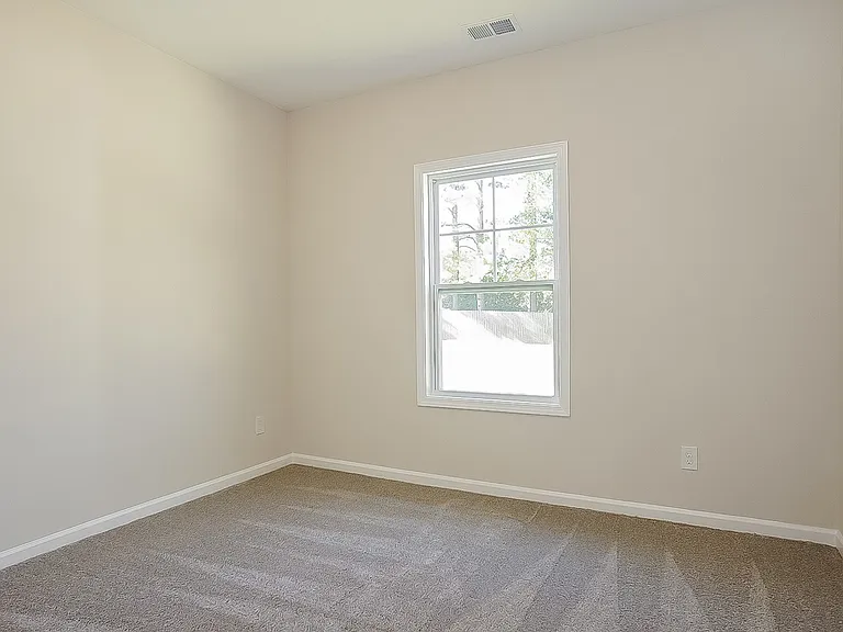 360 Bainbridge Dr — Photo 12