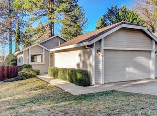 213 Fairmont Dr, Grass Valley, CA 95945
