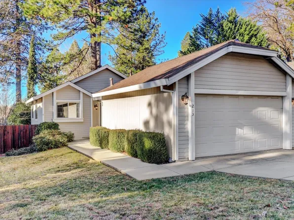213 Fairmont Dr, Grass Valley, CA 95945