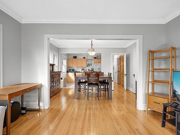 4th image of 3542 Garfield Ave APT 4