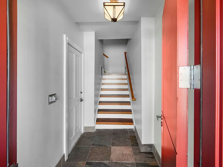 44 Bradford St — Photo 2