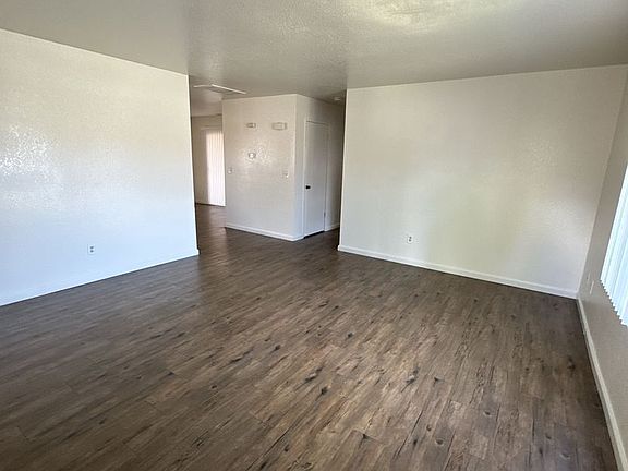 4th image of 1571-1577 E Cross Ave #1571