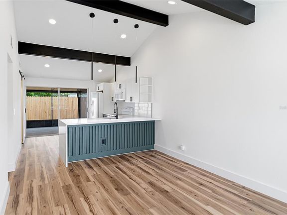 5th image of 8602 BRIAR GROVE CIR