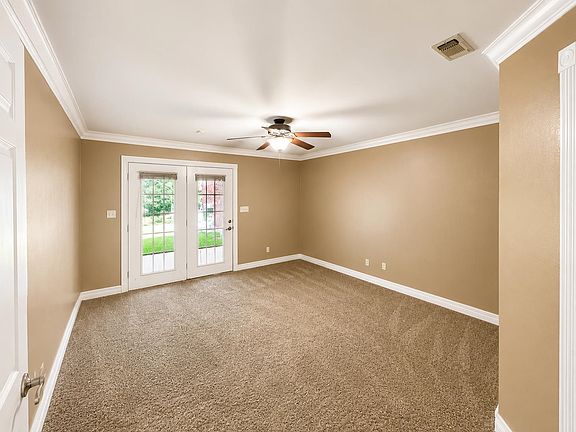 5th image of 527 Park Pl