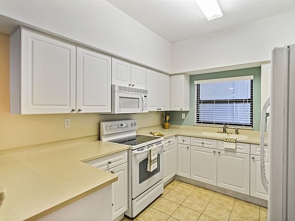 4th image of 117 Laurel Wood Way Unit 103