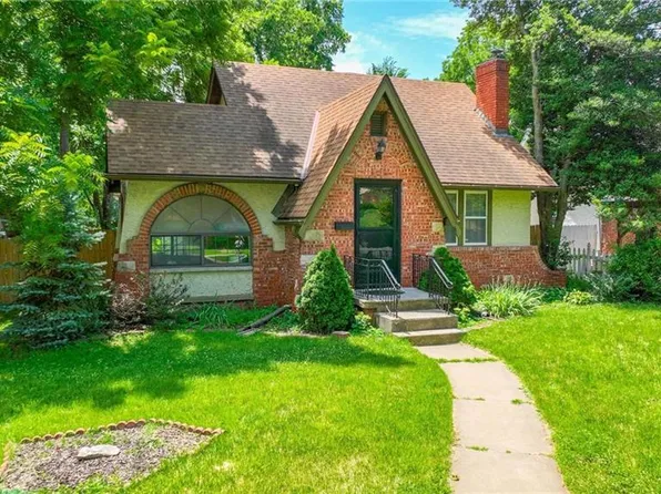 3715 Gladstone Blvd, Kansas City, MO 64123