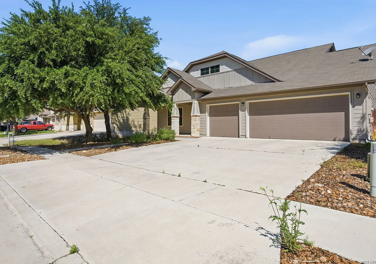 4 bed, 2840 sqft, $3,100 — Photo 1