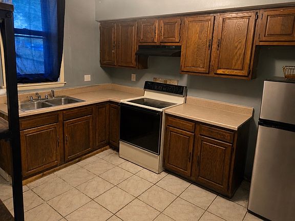 2nd image of 93 N 18th St
