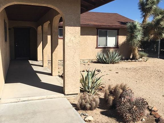 3rd image of 5725 Mariposa Ave