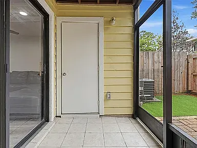 2 bed, 1042 sqft, $1,275 — Photo 4