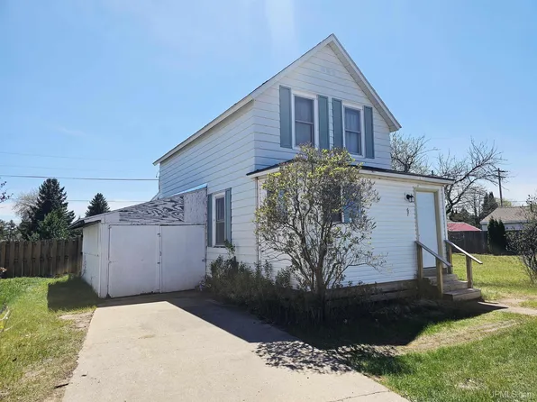 67 E Stephenson Ave, Gwinn, MI 49841