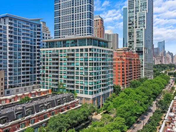 125 E 13th St Unit 601, Chicago, IL 60605