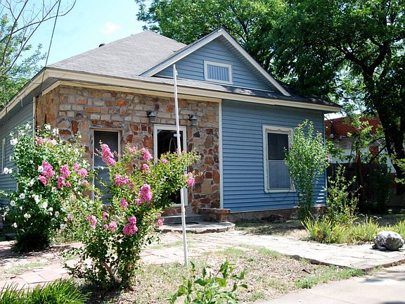 2nd image of 402 NW 8th St