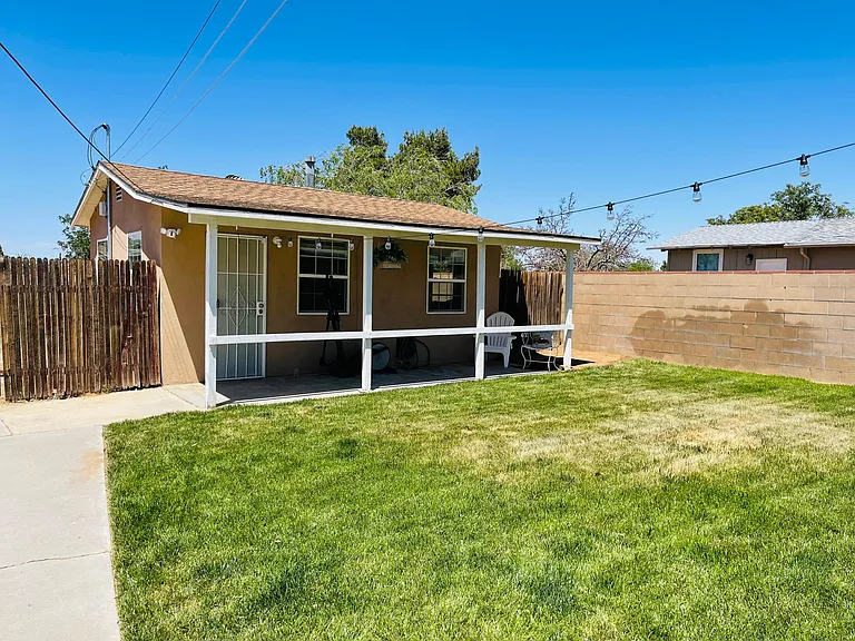 5309 W Avenue L #2 — Photo 2
