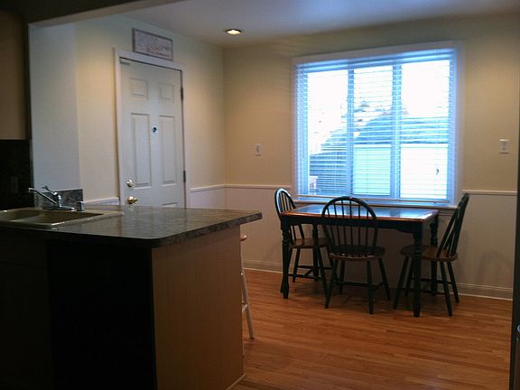 3rd image of 1319 Whitcomb Ave