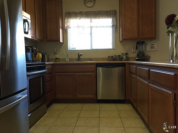 3rd image of 191 W Marina Ct