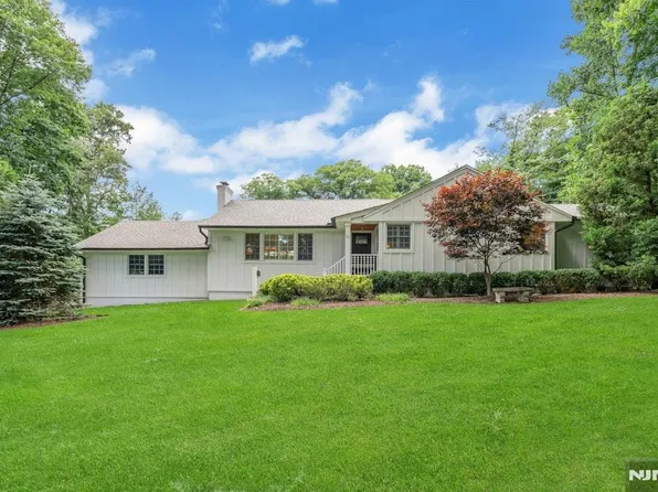 58 S 5th St, Park Ridge, NJ 07656