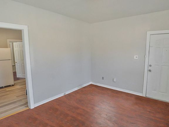 4th image of 1822 N Olive St #0