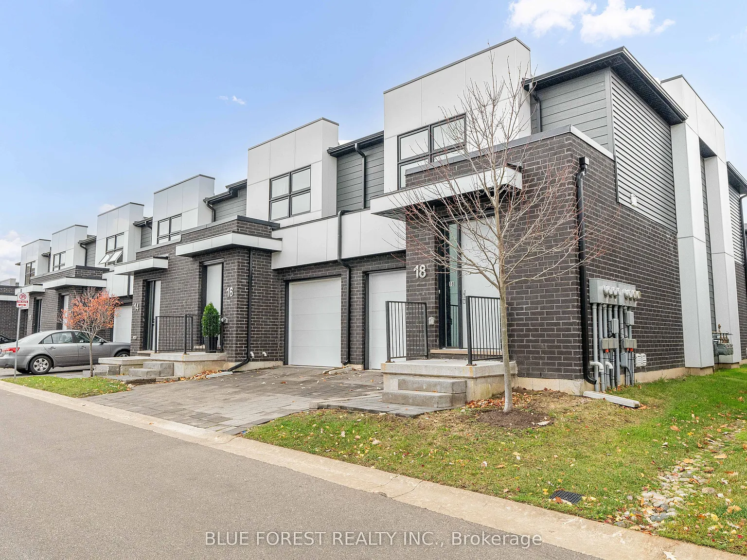 3 bed, $2,700 — Photo 1