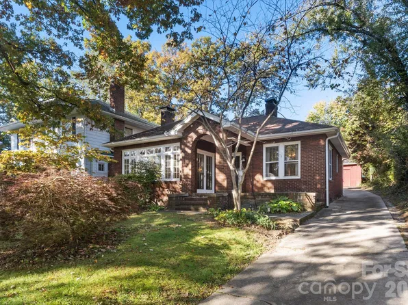 1527 Druid Hills Ave, Hendersonville, NC 28791