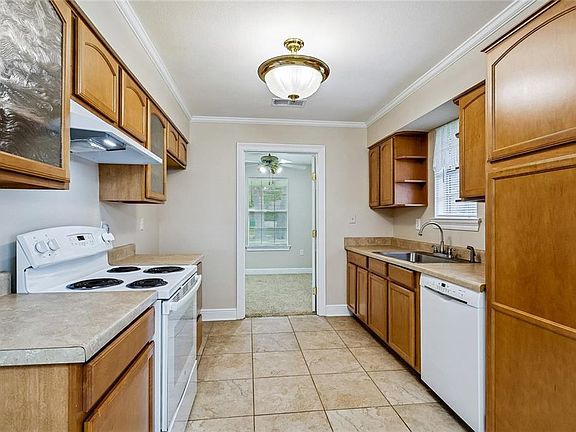 5th image of 1401 W Hall Ave