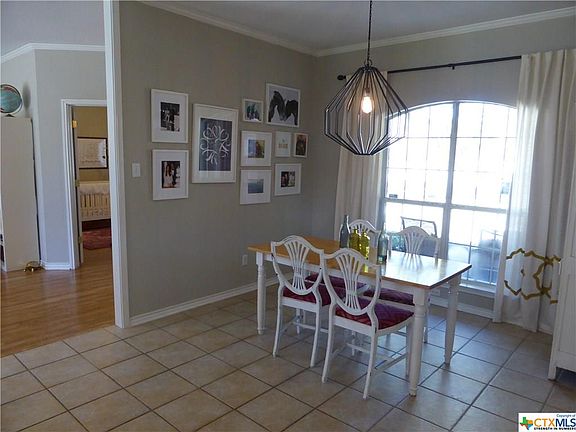 5th image of 6 Oakcreek Dr