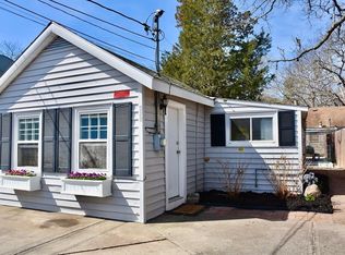 23-23 Barnes St #B, Wareham, MA 02571
