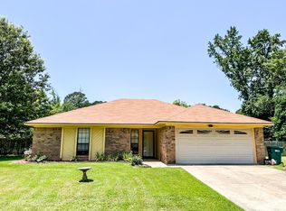 105 Honeysuckle St, New Boston, TX 75570