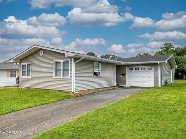 13 Clay Circle, Brick, NJ 08724
