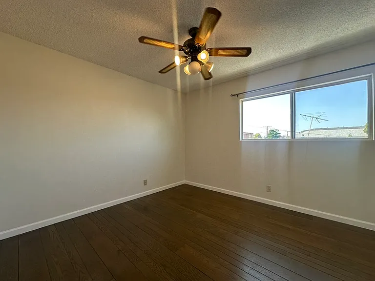 13314 Cordary Ave — Photo 11