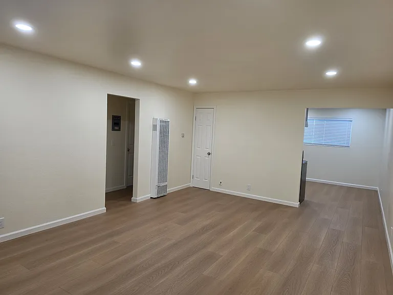 1024 Valencia Ave — Photo 4