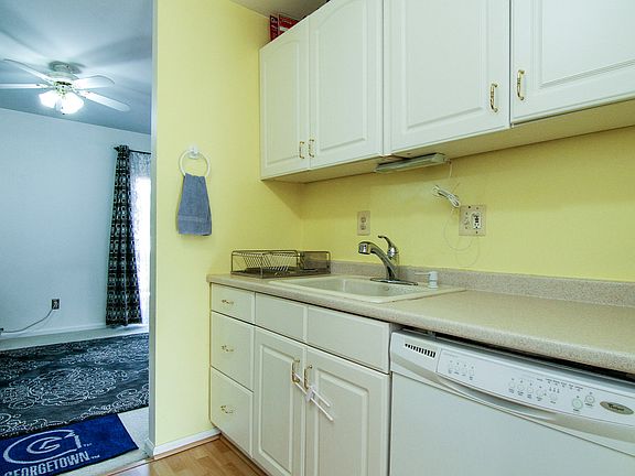 4th image of 7280 Larrup Ct