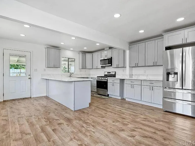 735 Belvia Ln #735 — Photo 9