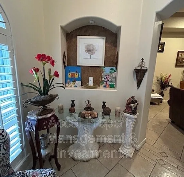 5018 S Hummer Ln — Photo 3