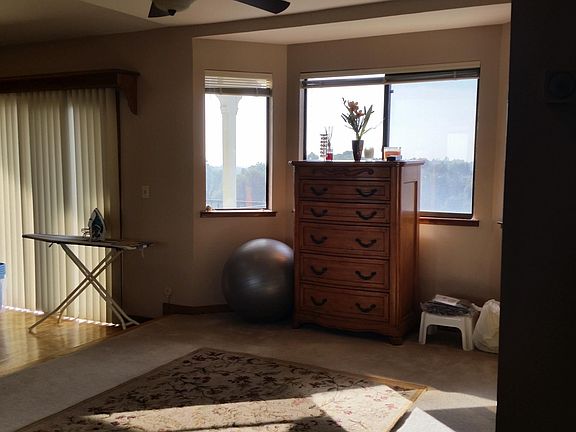 master bedroom sitting area