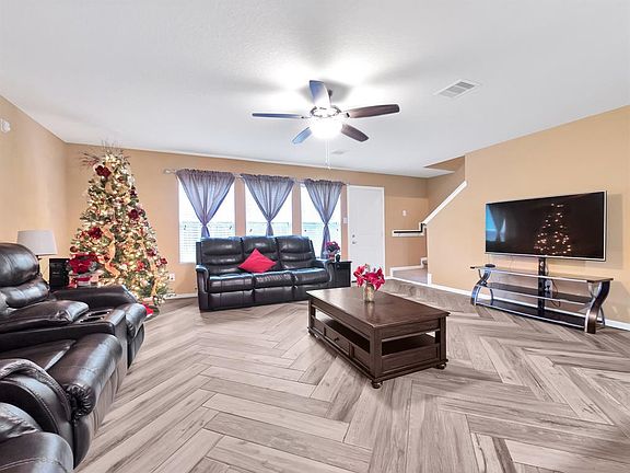 3rd image of 12027 Green Bluff Ct