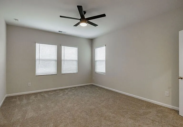 80 Forray Dr — Photo 14