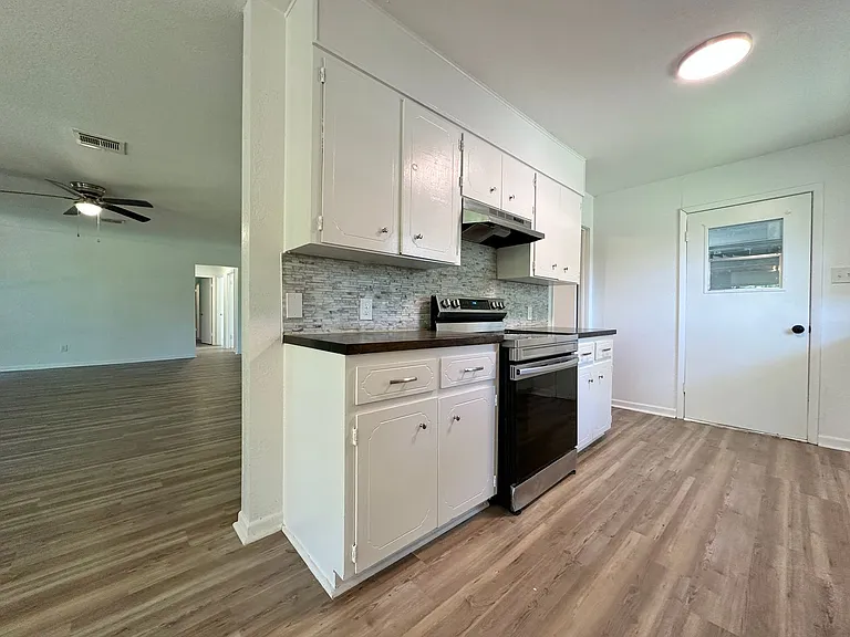 3822 Valley View Dr — Photo 13