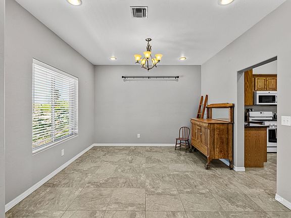 5th image of 3883 W Valley View Rd