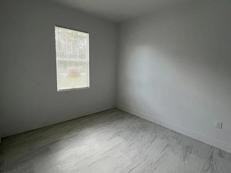 1032 Habershan Ave #1032 — Photo 8
