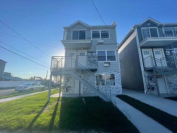 2nd image of 603 Barbadoes Dr #2