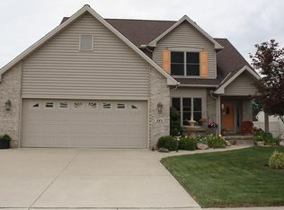 225 Kansas Ave, Elyria, OH 44035