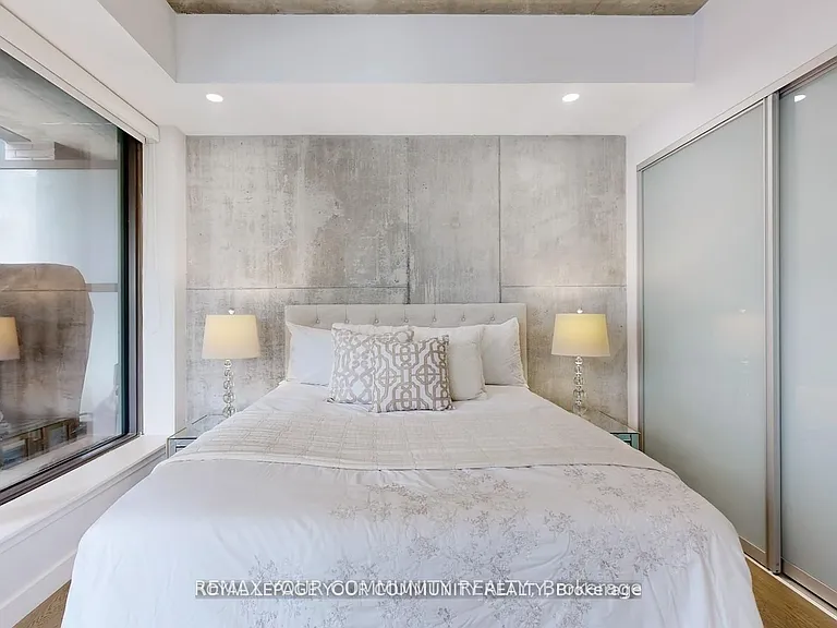 111 Bathurst St #314 — Photo 10