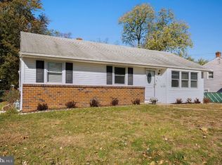 826 Drexel Ave, Delran, NJ 08075