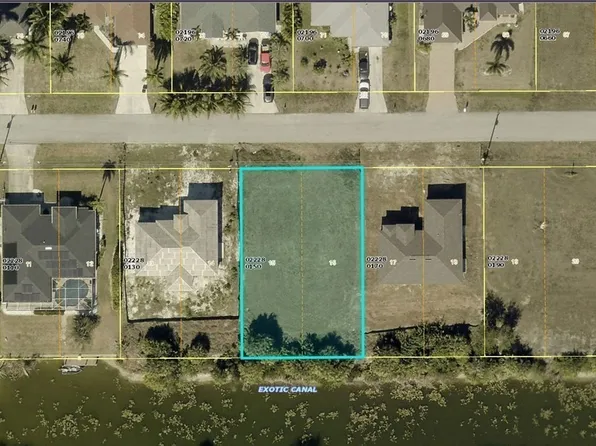 2002 NE 18th St, Cape Coral, FL 33909