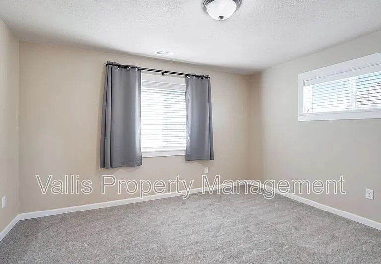 5164 Andresen St SE — Photo 34