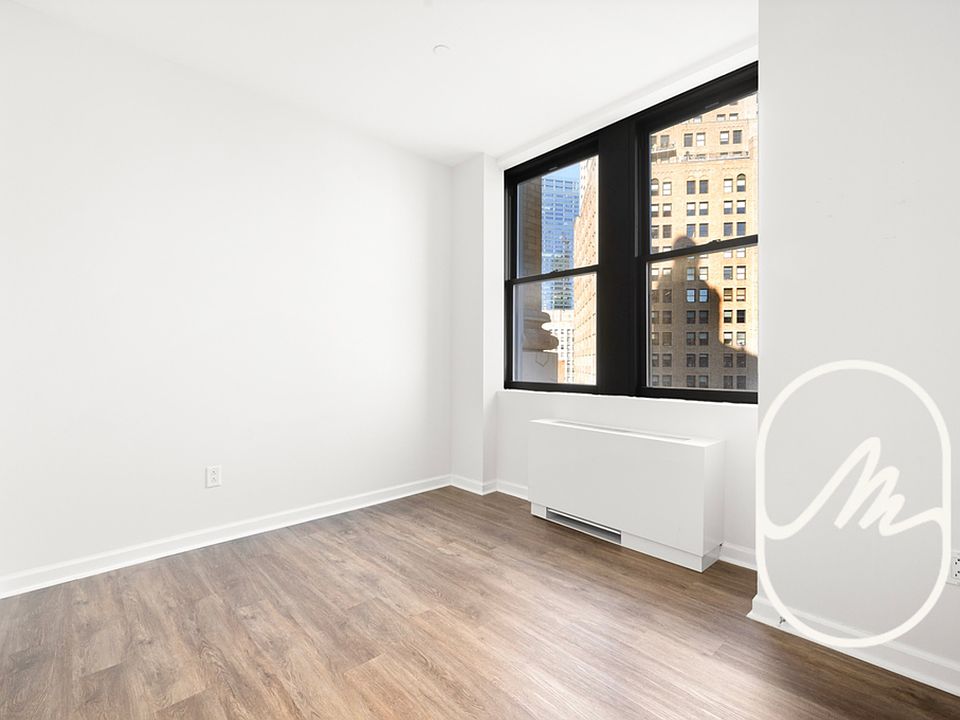 1st image of 15 Park Row APT 5N
