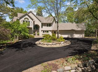 12200 Hilloway Rd W, Minnetonka, MN 55305